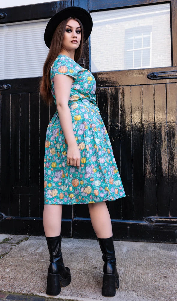 Halloween Pumpkin Patch Stretch Belted Tea Dress With Pockets - Run & Fly 5 Halloween Pumpkin Patch Stretch Belted Tea Dress With Pockets - Run & Fly - Image 3