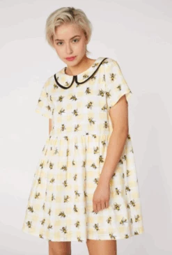 Bee Short Sleeve Dress - Dangerfield