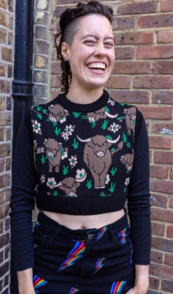 Highland Cow Cropped Knitted Tank Top - Run & Fly