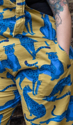 Big Cats Dungarees - Run & Fly 11 Big Cats Dungarees - Run & Fly -HELL BUNNY SHOP bigcatsdungas9 590x e5c351cc 5ae4 400b acbf ebaf8c8c4e15