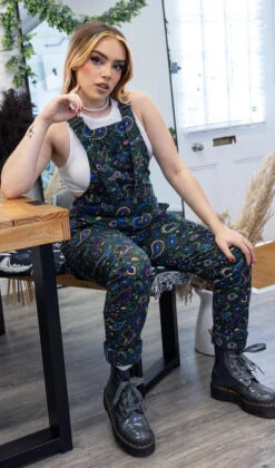 Green Paisley Stretch Twill Dungarees - Run & Fly 10 Green Paisley Stretch Twill Dungarees - Run & Fly -HELL BUNNY SHOP greenpaisley2 394x b08f754e d1db 4f0f a576 d0020ba8bda1