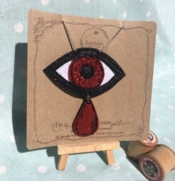 Vampire Eye Glitter Necklace - Bumblebee Design Treasures