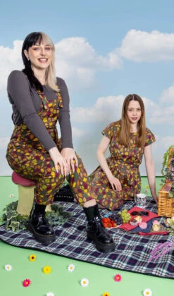 Autumn Leaves Stretch Belted Tea Dress With Pockets - Run & Fly -HELL BUNNY SHOP picnictogether1